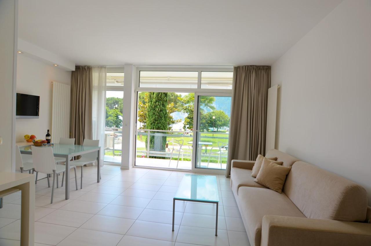 Club Nautico - Phoenix Studio Lake View Riva del Garda Bagian luar foto